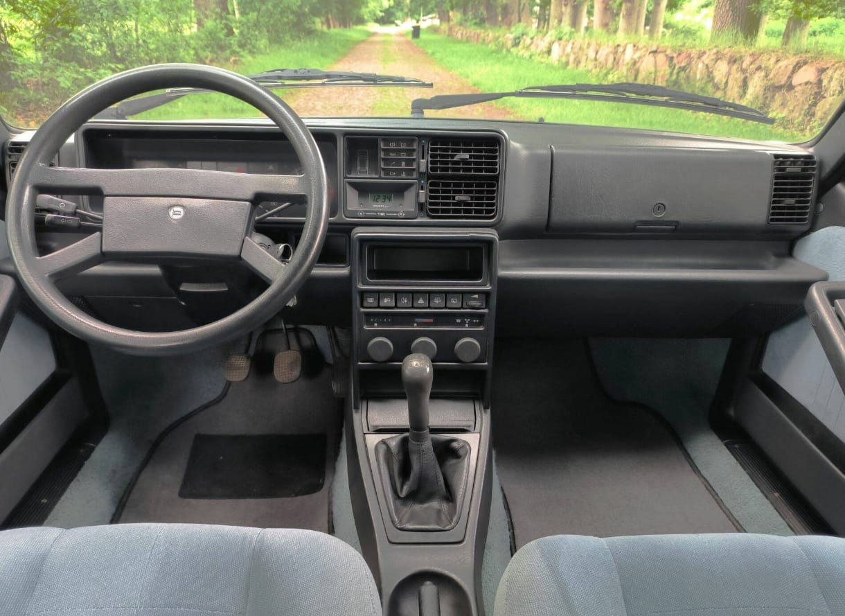 Lancia Delta 1.3 1989 Innenraum